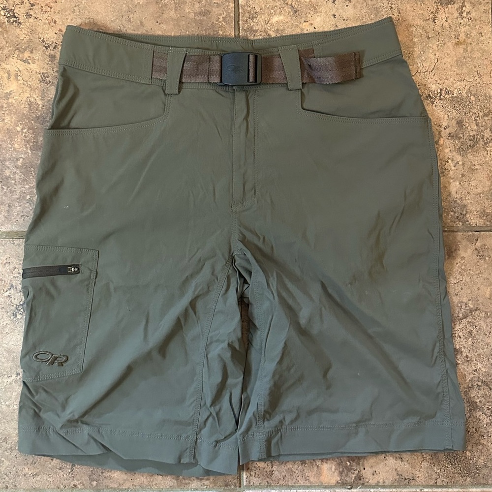 Men’s Outdoor Research Equinox Short 30” waist 10” inseam Olive Green